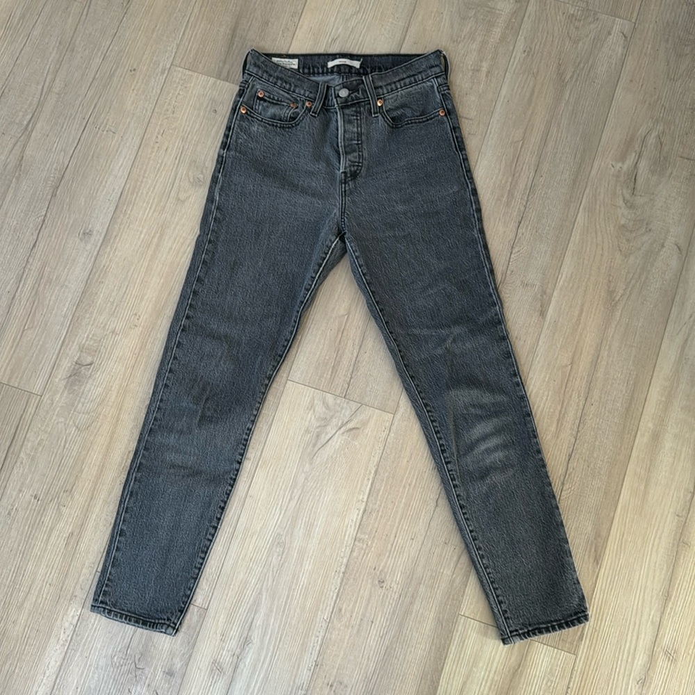 Levi’s Wedgie Jeans